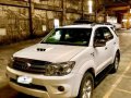 2005 Toyota FORTUNER V 4x4 DIESEL Automatic-4
