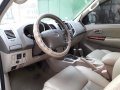 2005 Toyota Fortuner V White SUV For Sale -2