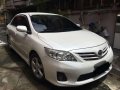 2013 Toyota Corolla Altis variant V Top of the line Pearl White-4