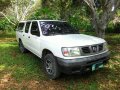 Nissan Frontier 2.7S White For Sale -1