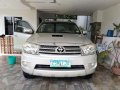 Toyota Fortuner 4x4 Top of the line 3.0 engine V variant.-0