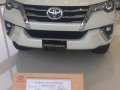 2018 Toyota Fortuner V Dsl White Pearl For Sale -5