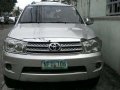 SELLING TOYOTA Fortuner 2009 G-9
