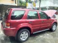 2005 Ford Escape XLT ( top of the line )-4