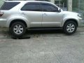 SELLING TOYOTA Fortuner 2009 G-10