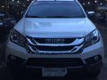 ISUZU Mux 2016 manual top of the line Pearl white-4