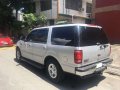 SELLING 2001 Ford Expedition-3