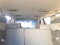 2010 TOYOTA Innova J diesel manual-3