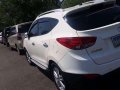 For Sale: HYUNDAI TUCSON 2.0 A/T Color: White-1