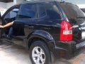 SELLING Hyundai Tucson matic diesel 2.0L 2009-4