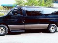 2003 Ford E150 Chateau Looks fresh in and out-0