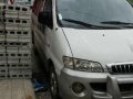 2003 HYUNDAI Starex matic transmission running-3