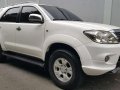 2006 Toyota Fortuner G diesel automatic-1