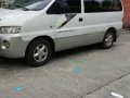 2003 HYUNDAI Starex matic transmission running-2