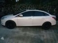 For Sale: FORD FOCUS 2.0 a/t top of the line (WhitePearl)-3