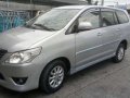 SELLING TOYOTA Innova g diesel 2012-0