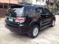 SELLING Toyota Fortuner g 2012-3