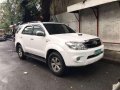 2005 Toyota Fortuner 3.0 V 4x4 automatic Diesel Top of the line-0