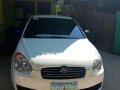 Selling Hyundai Accent 2010-1