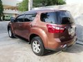 Isuzu Mu-X 2015 Gasoline Automatic Brown for sale-1