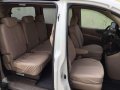 2010 Kia Carnival Automatic Trans LWB Diesel 9 seater-6