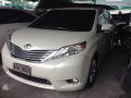 2015 Toyota Sienna AWD. 1st owned. Automatic trans.-9