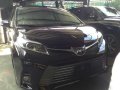 2018 Toyota Sienna limited AWD. NEW LOOK-0