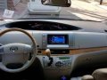 2009 Toyota Previa pearl white automatic-7