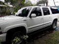 Almost brand new Chevrolet Suburban Gasoline 2001-1