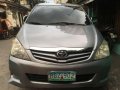 SELLING TOYOTA Innova g 2009-0