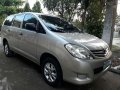 2011 Toyota Innova E 2.0 vvti Gasoline -0