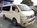 TOYOTA SUPER GRANDIA A/T DIESEL 2015-6