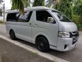 Toyota Hiace Grandia 2017 GL For Sale -4