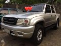 RUSH !!! Toyota Hilux SR-5 limited edition 4x4 2004 model-1