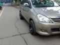 SELLING TOYOTA Innova G 2010-6