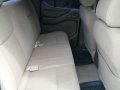 Nissan Navara 2.5 LE Automatic 2009 for sale -3