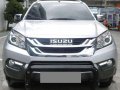 2016 ISUZU MUX 3.0 4x2 Dsl vs Fortuner Explorer Montero Everest-11