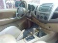 Toyota Hilux 2011mdl automatic 4x4 pick up-1