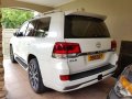 2017 Toyota Land Cruiser series 200 Dubai Version "full options"-0