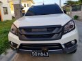 Isuzu MuX 2017 for sale-2