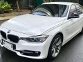 Bmw 328i Sport Line 20tkms AT 2014 -0