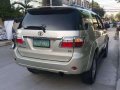 2011 Toyota Fortuner 4x2G Diesel-Automatic-1