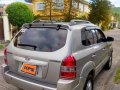 Selling Hyundai Tucson 2009 CVVT-0