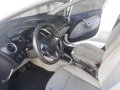 2014 Ford Fiesta sedan Matic Fresh in and out-7