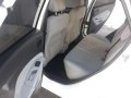 2014 Ford Fiesta sedan Matic Fresh in and out-6