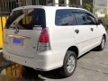 Toyota Innova G Manual VVTi White Pearl 2011 -1