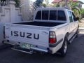 SELLING Isuzu Fuego 2000-4