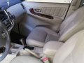 Toyota Innova V 2013 Diesel Topof the Line AT Casa maintained-0