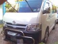 Toyota Hiace commuter 2011 diesel mt-11