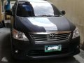 Toyota Innova V 2013 Diesel Topof the Line AT Casa maintained-4